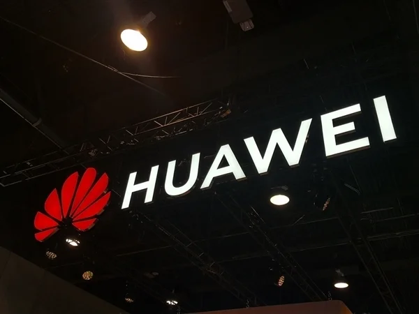华为加码人形机器人领域：与优必选科技签署全面合作协议